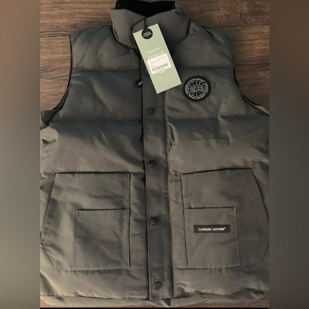 SUMMER SALE Canada Goose Men Freestyle Vest Gray $650 black label